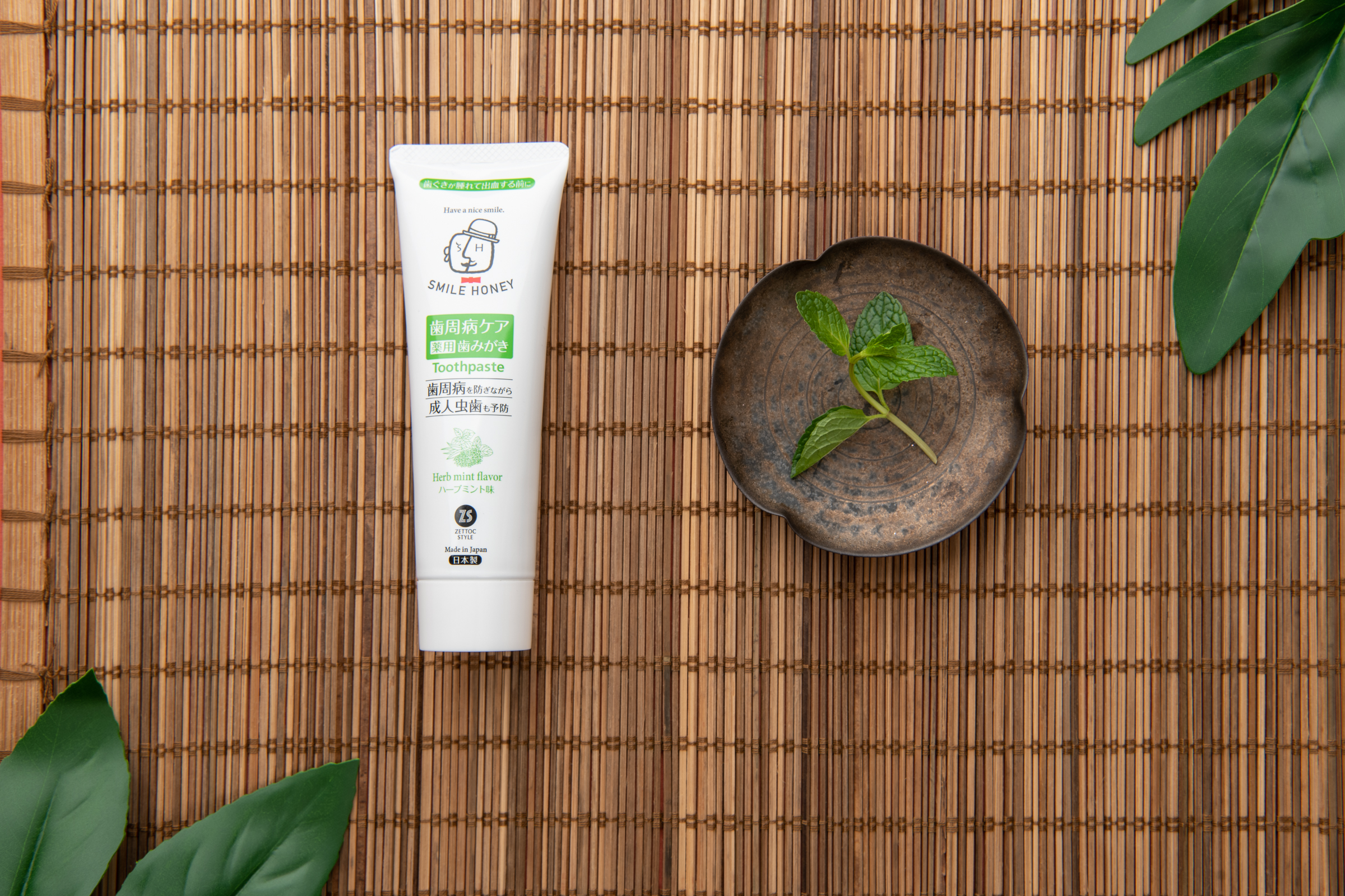 Japanese anti-cavity toothpaste NIPPON ZETTOC SMILE HONEY (meadow mint), 120 g