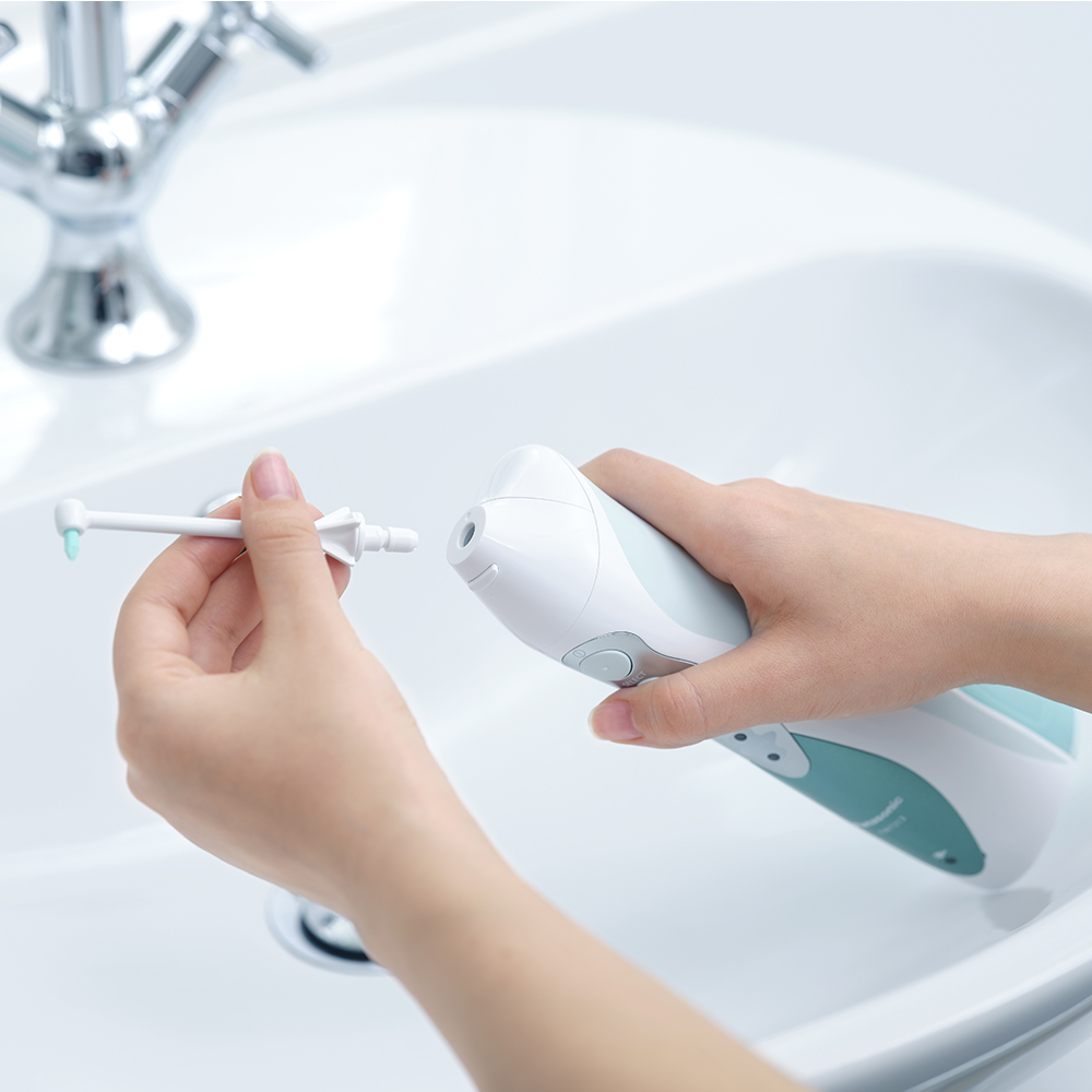 Panasonic EW1313 Oral Irrigator, Portable with 3 Operating Modes