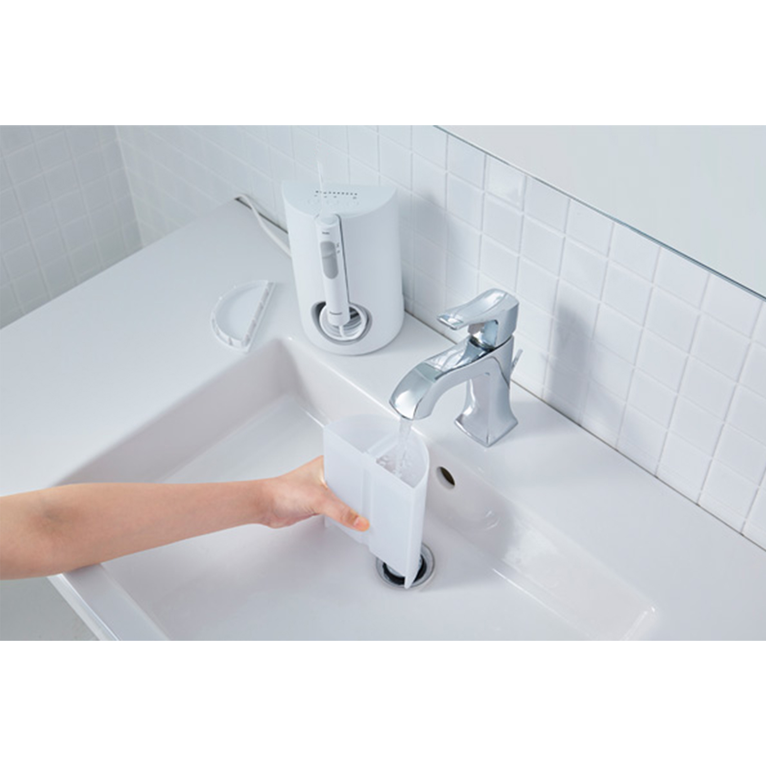 Panasonic EW1611 Oral Irrigator + Gift (Cleaning Agent)