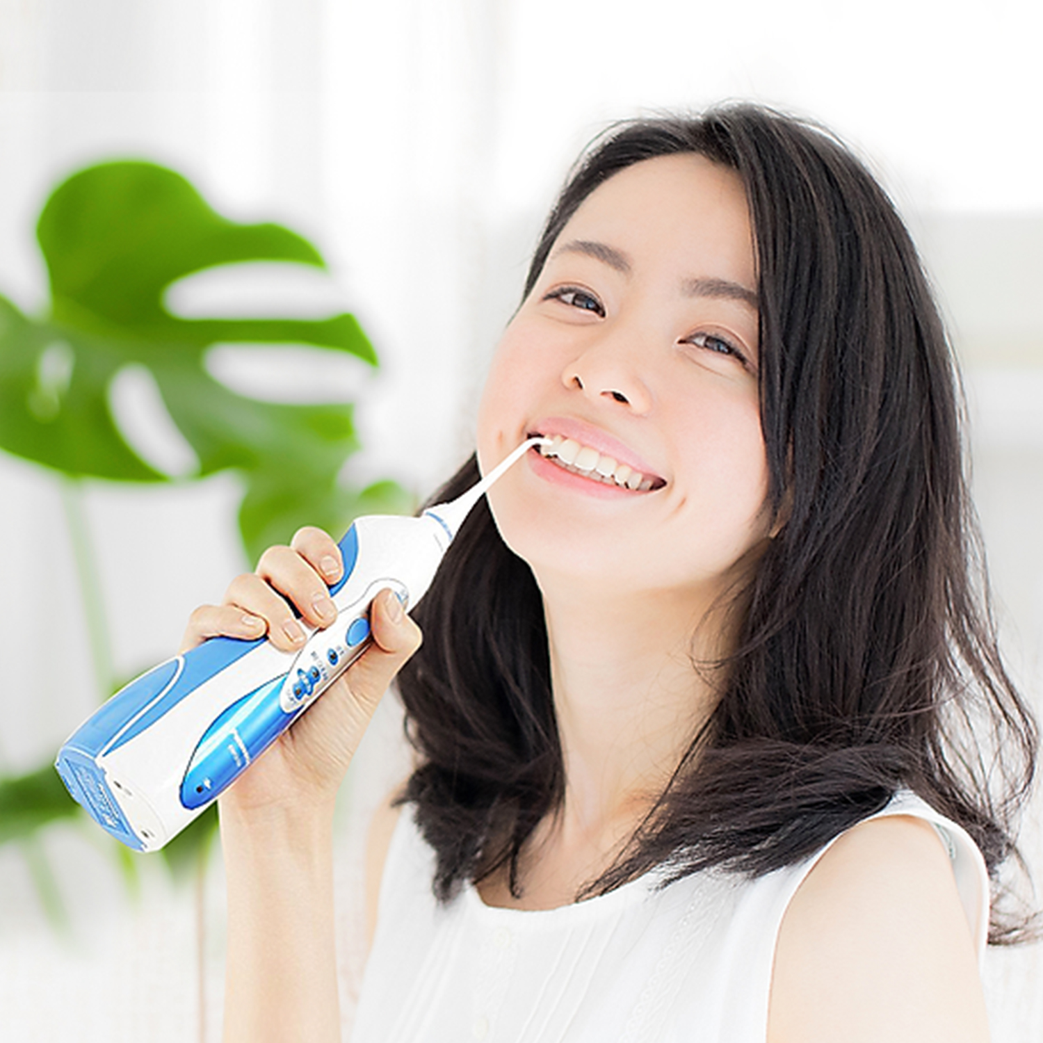 Panasonic EW1211 Oral Irrigator + Gift (Cleaning Agent)