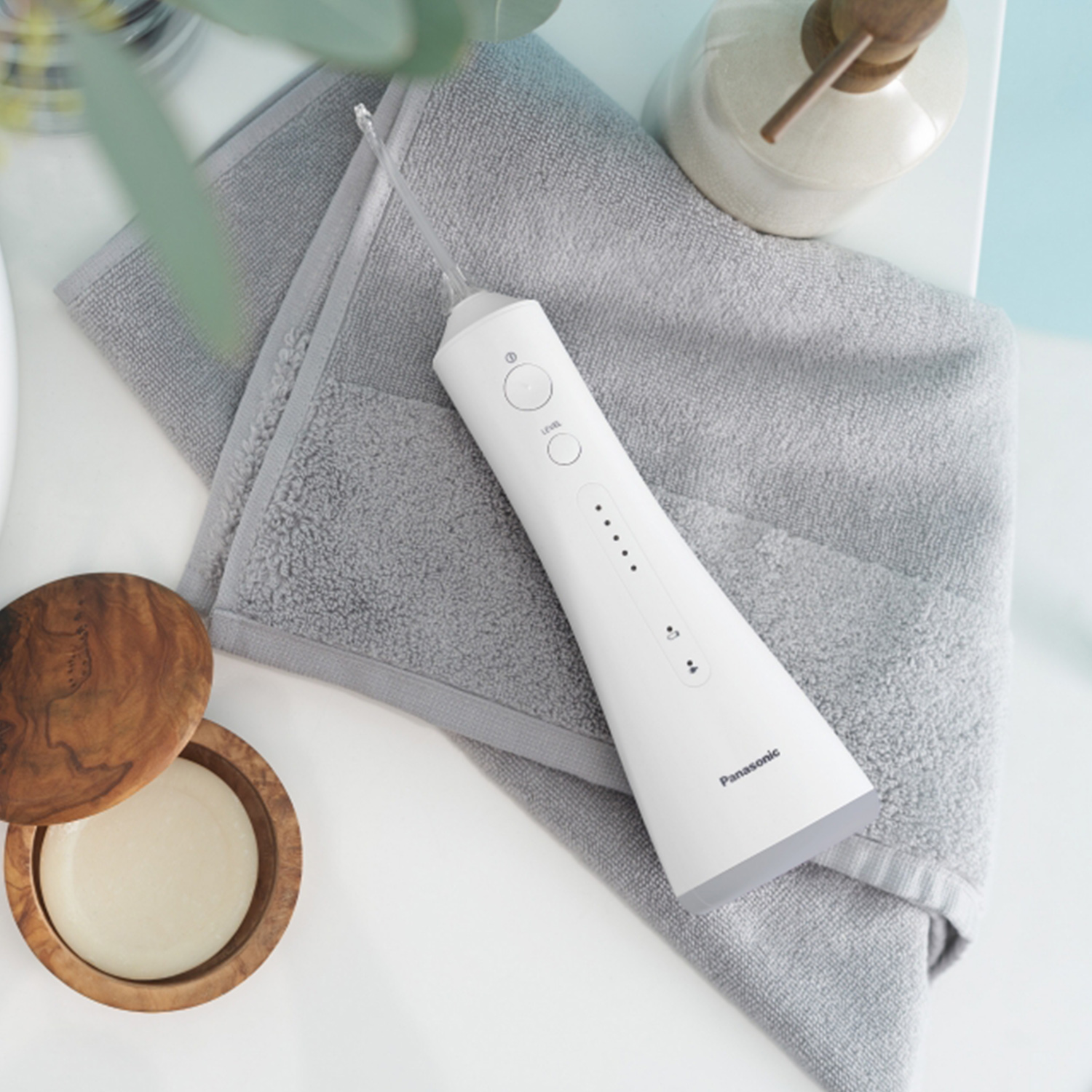 Panasonic EW1511 Oral Irrigator + Gift (Cleaning Agent)